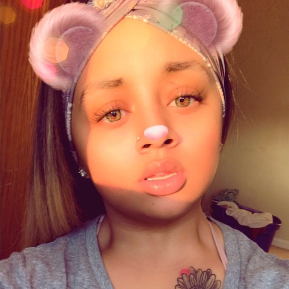 Meet your Posher, Krista - Picture 1 of 1